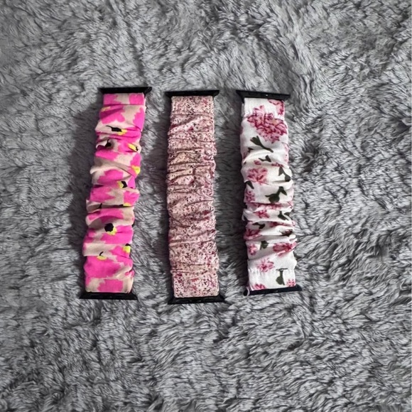 Floral Pink and White Hair Scrunchies Set - Picture 1 of 1